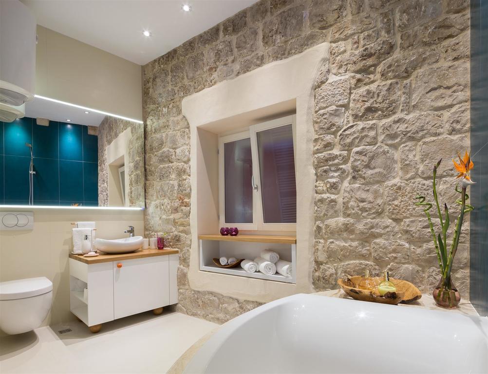 That Place Studio Apartment Трогир Екстериор снимка